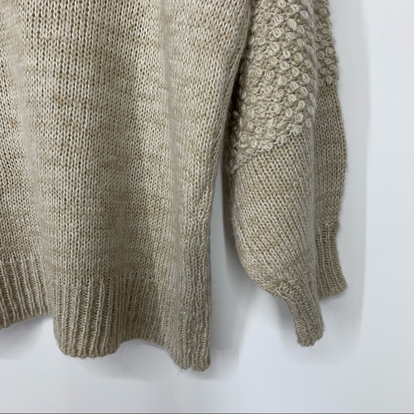 Coco & Jaimeson Oversized Boucle Loop Knit Textured Crewneck Sweater Size Medium - Picture 11 of 15